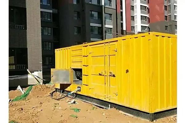 城中发电机租赁中燃油压力过低会对发动机的哪些部件造成损坏？